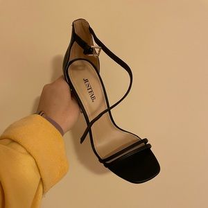 Brand new JustFab Heels